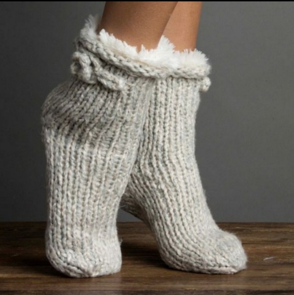 Lemon Shoes - Lemon Marshmallow Slippers NWT